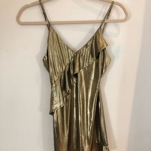 Golden dress from hours
